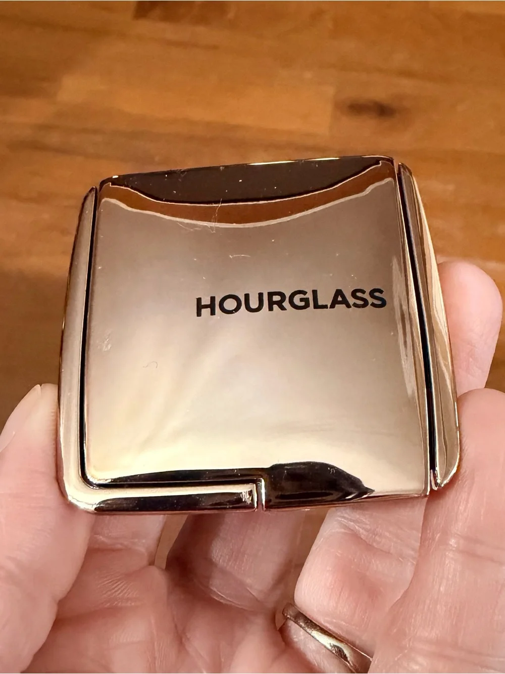 Hourglass AMBIENT LIGHTING BLUSH.